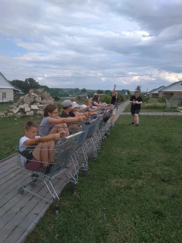 Yrt7_FXXvAg svg+xml;charset=utf